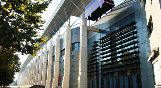 Façade Coopérative de Mai